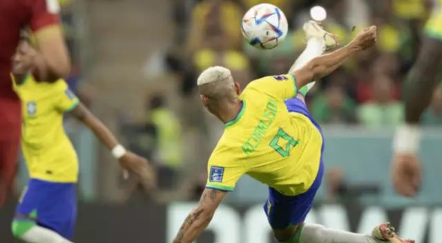 趣体育-罗纳尔多之后最好桑巴9号 “鸽子”理查利松展翅飞