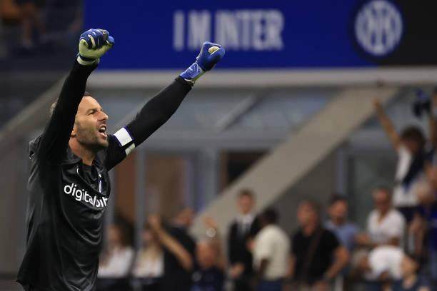 趣体育官网-久违了圣汉达！38岁国米老队长强势回敬质疑