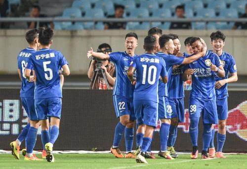 趣体育官网-渝媒：苏宁遭遇资金困难 队内几位主力或变自由身